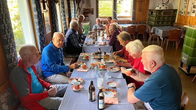 An der Kaffeetafel OldieTreff Sep2026