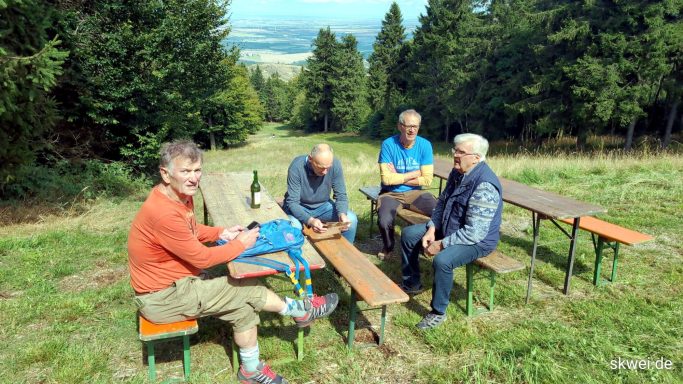 Arbeiten und Feiern Aug25